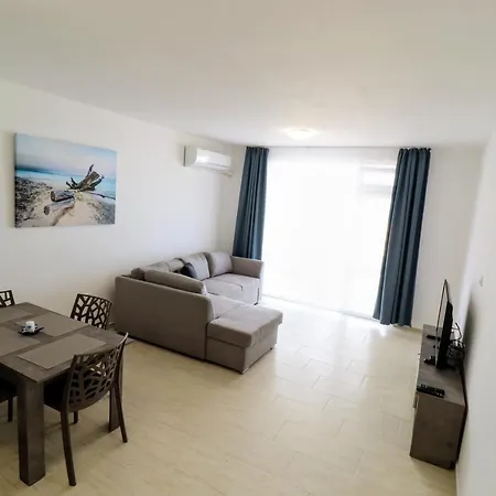 Alkion, Apartment *