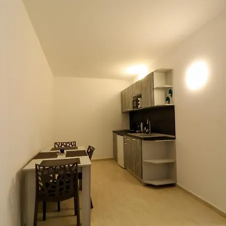 Alkion, Apartment